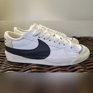 Nike Blazer Low '77 Jumbo Women's Sneakers